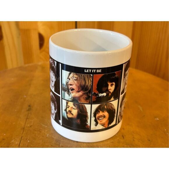 The Beatles Coffee Mug - Let It Be 3 Separate photos of the band (8769) - Picture 2 of 7